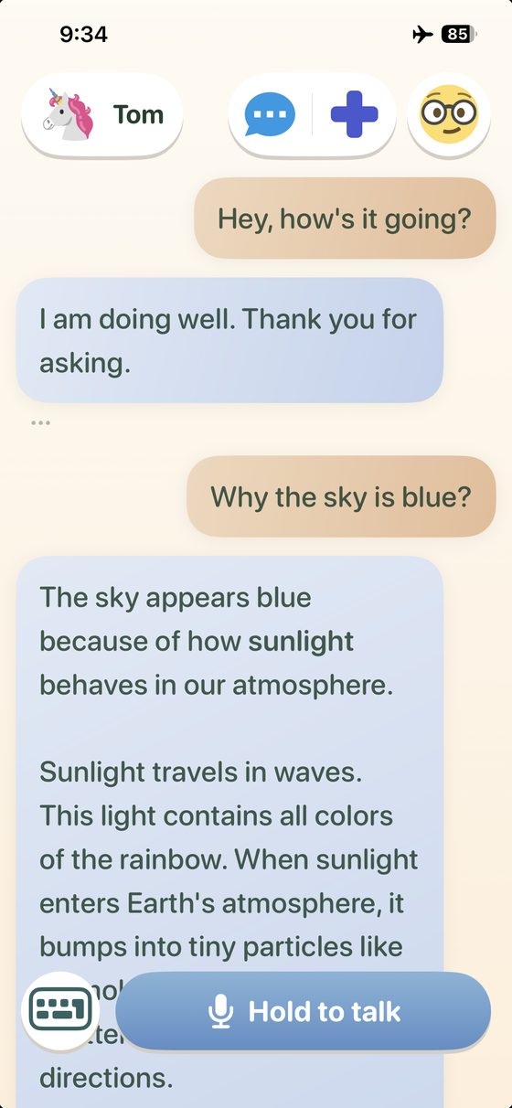 A conversation in Evie explaining why the sky is blue, with the device in airplane mode